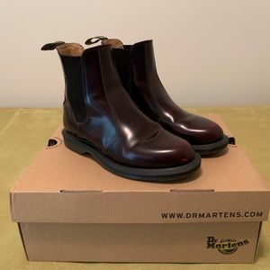 Dr. Martens Chelsea Boot Women’s 6 / UK 4